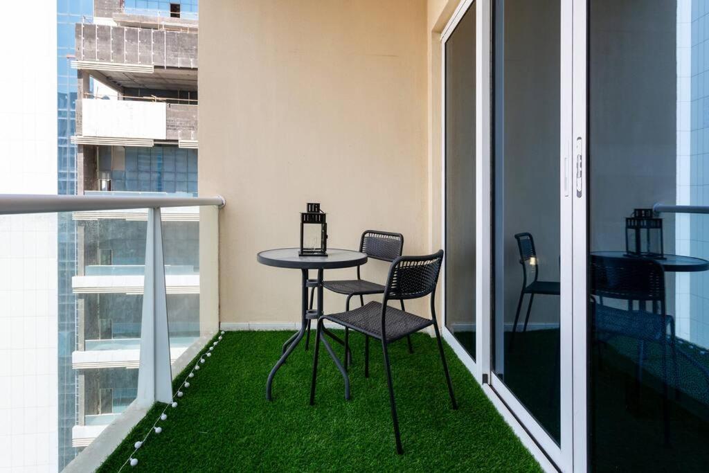 Lake View Jlt - Lovely Apartment In Dubai Exterior foto